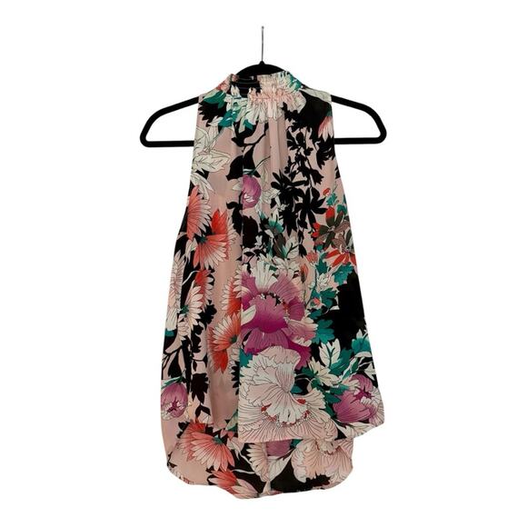 Chic Floral Sleeveless Blouse - Picture 1 of 5
